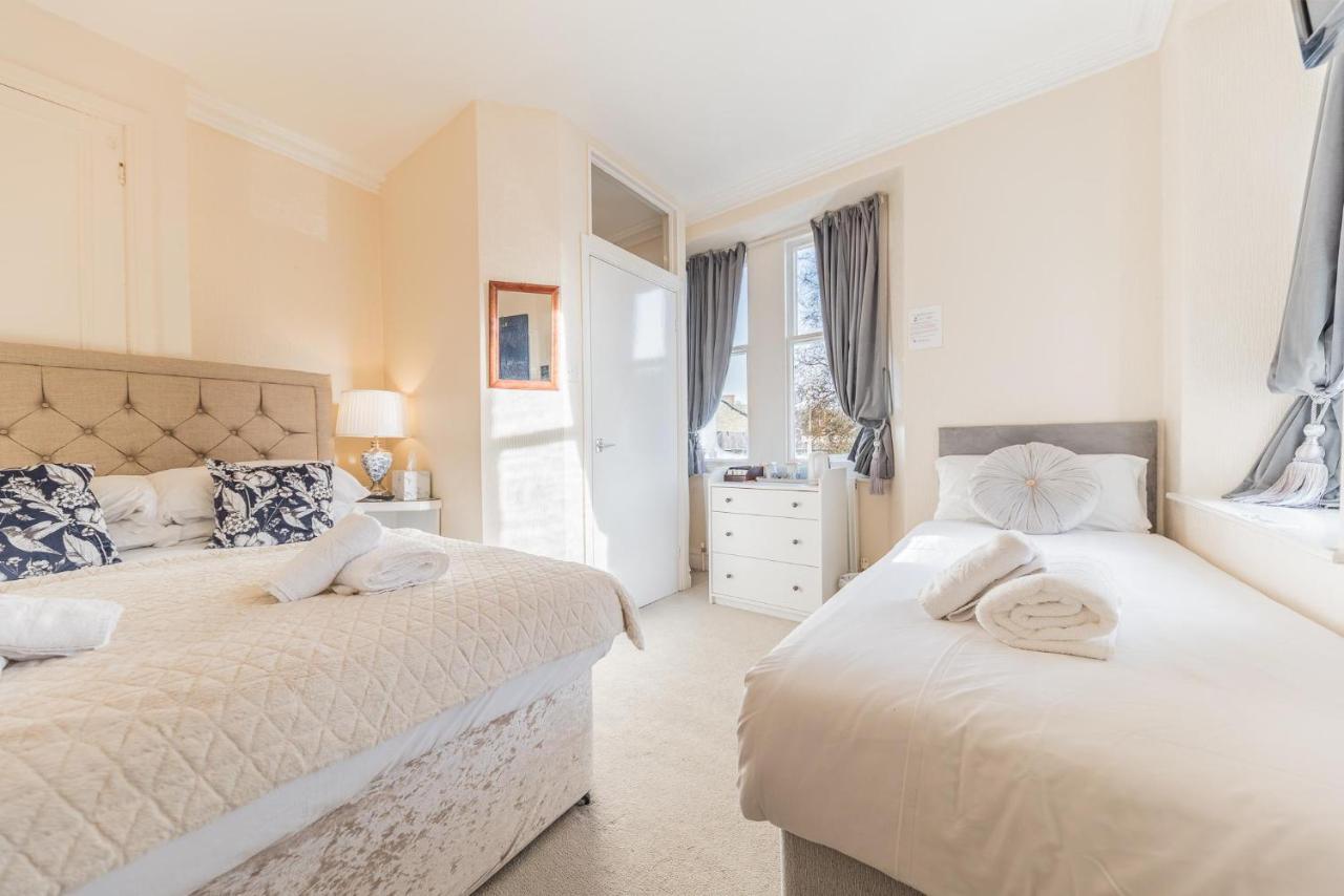 Rayrigg Villa At Windermere Habitación foto